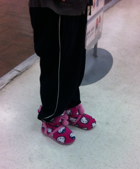 public-slippers-hello-kitty